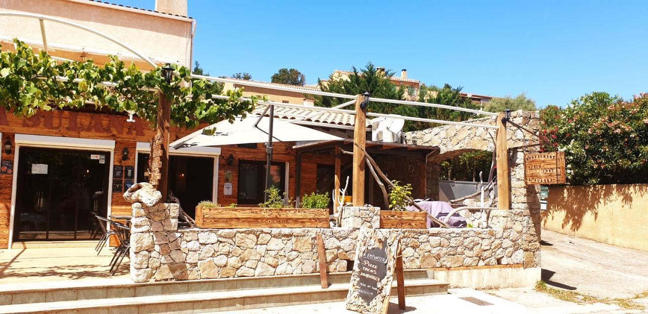 L'Auberge Galeria Exterior foto